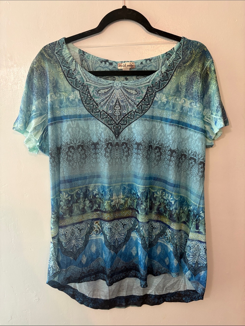 World Unity Women's Blue Patterned Short-Sleeve Top Size XL